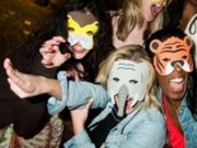 Foliões abusam de animais em festas no zoológico de Londres