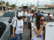Ativistas fazem marcha em defesa dos animais na orla de João Pessoa, PB