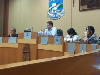 Audiência pública debate a leishmaniose e a criação de hospital para animais em Foz do Iguaçu, PR