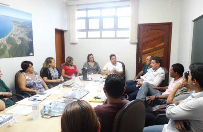 Vereadores de Caraguatatuba (SP) se reúnem com CCZ e ONGs que protegem animais