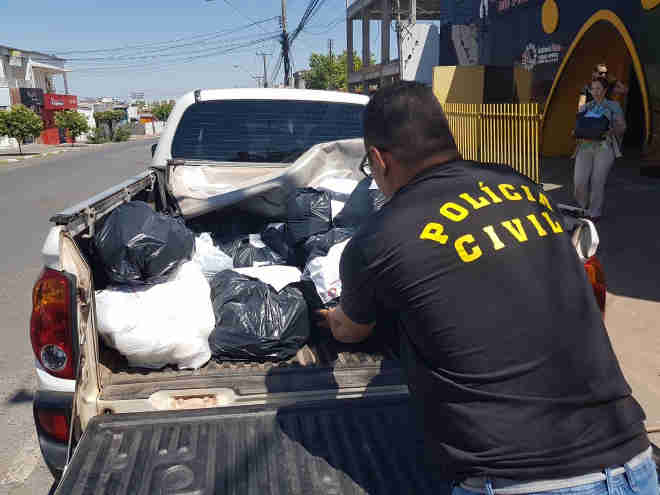 Polícia encontra fábrica clandestina de medicamentos em clínica veterinária ilegal em Cuiabá, MT