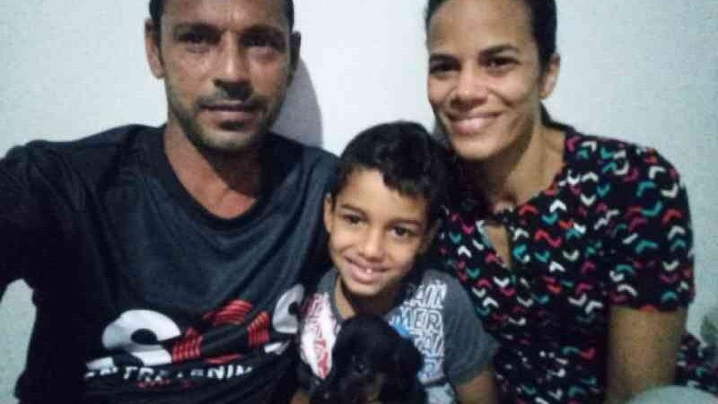 Família adota cachorrinha jogada de prédio na Bahia e a batiza de Vitória: ‘Ela é uma sobrevivente’