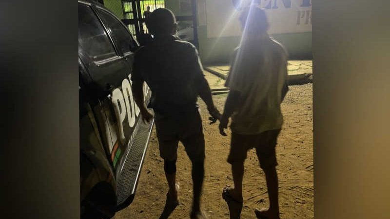 Dois homens são presos após reclamar de latidos e matar cão a facadas no Ceará