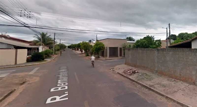 Segundo a polícia, a execução ocorreu no cruzamento de ruas de Três Lagoas (MS). — Foto: Google Maps/Reprodução