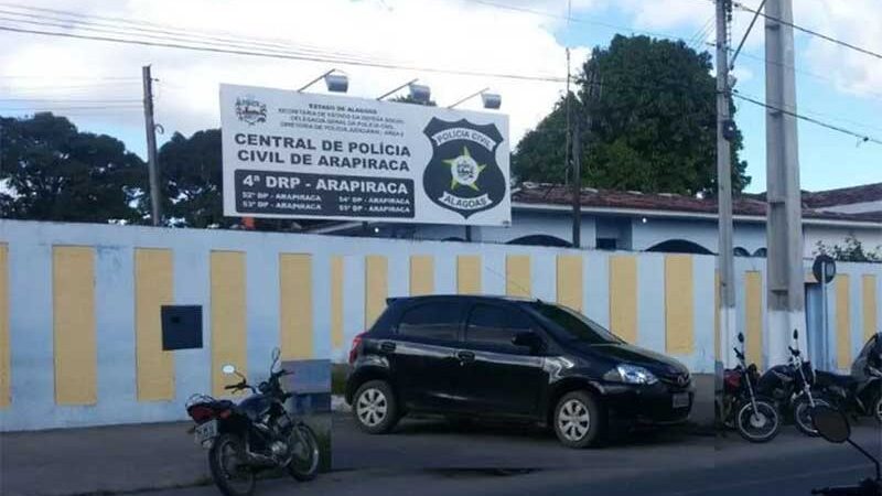 Homem foi conduzido para a Central de Polícia de Arapiraca — Foto: Ascom/PC