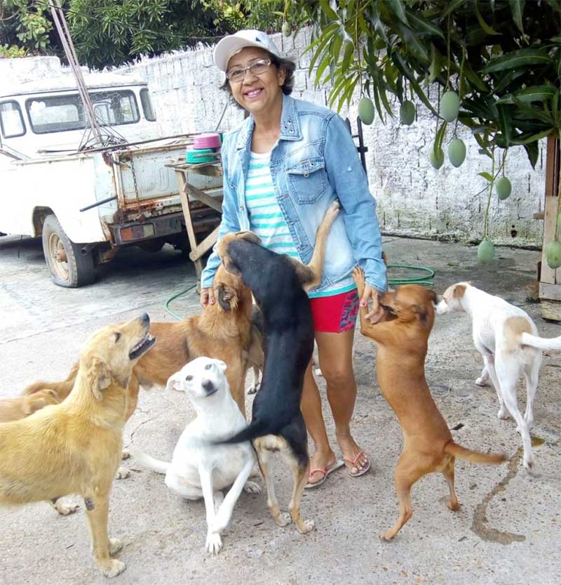 Norinha abriga animais abandonados nas ruas de Manaus e Manacapuru (Foto arquivo pessoal)