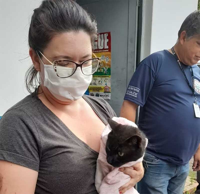 Segundo Sabrina Legatti, supervisora veterinária do Canil Municipal, procedimento é previsto em lei estadual que trata do "cão comunitário" — Foto: Arquivo pessoal
