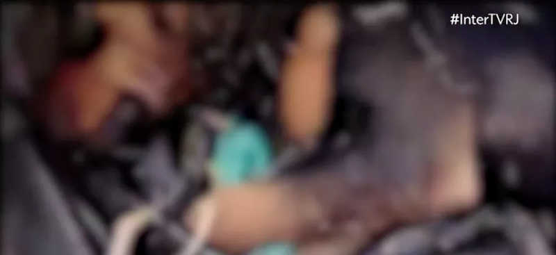 Cachorro morre após ser abandonado dentro de sacola plástica em Nova Friburgo, RJ; VÍDEO