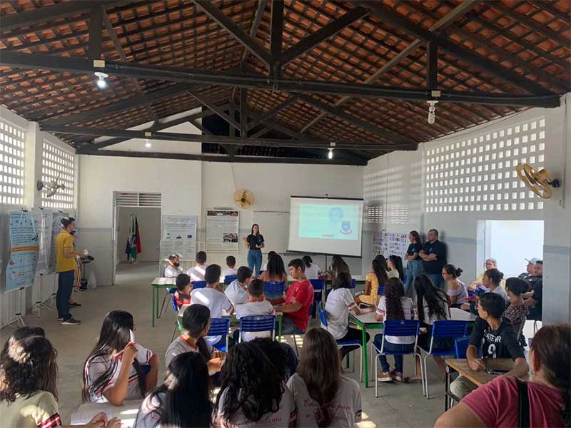 Projeto de extensão da UFCG realiza palestras sobre a relação entre maus-tratos animais e violência interpessoal em escolas de Patos, PB