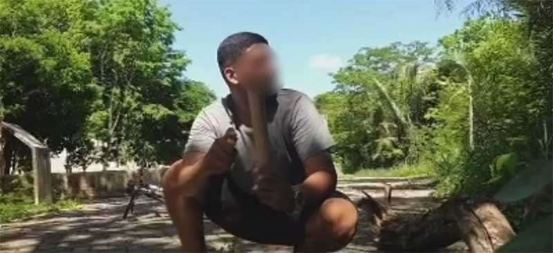 Homem grava vídeo soltando foguete em recinto de onça no Zoobotânico de Teresina, PI