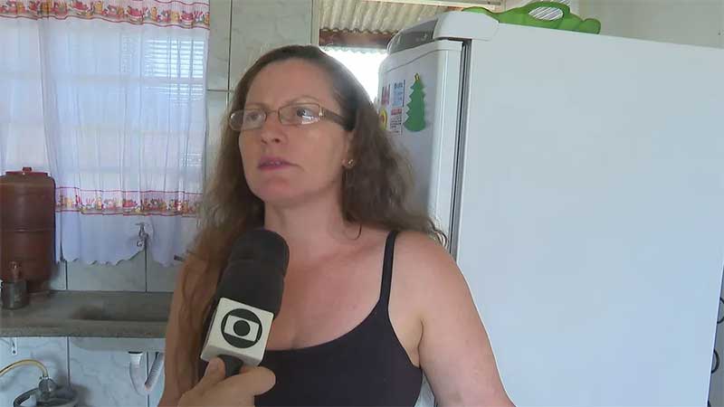 Faxineira Liamara Graziela Cibiraj flagrou agressão contra gato em Araraquara — Foto: Reprodução/EPTV 