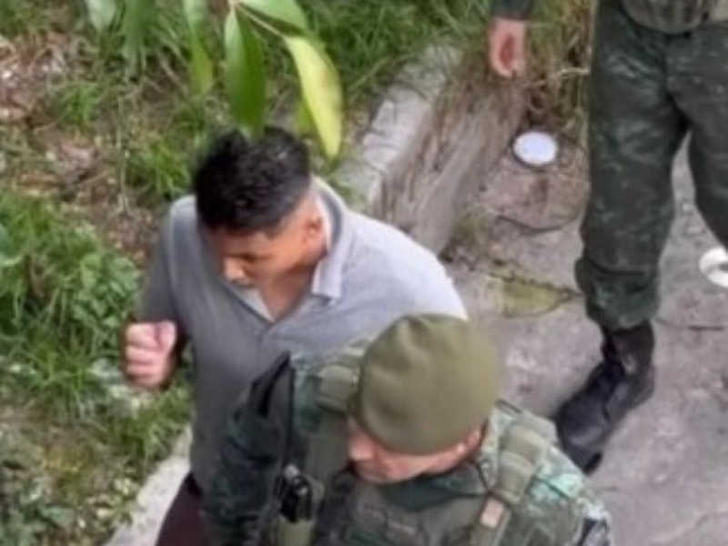 VIDEO: Homem é preso após ser filmado espancando cachorro