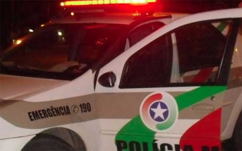 Preso motorista que matou dog e quase atropelou os pedestres em Itajaí, SC