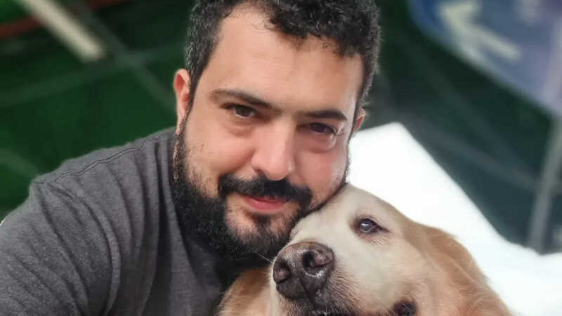 O tutor Rafael e o cão Romeu se reencontraram em Guarulhos — Foto: Divulgação/Arquivo pessoal