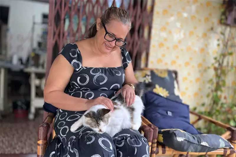 Adriana Machado cuida dos animais com a ajuda de mais seis voluntários (Ândria Almeida/ O Liberal)