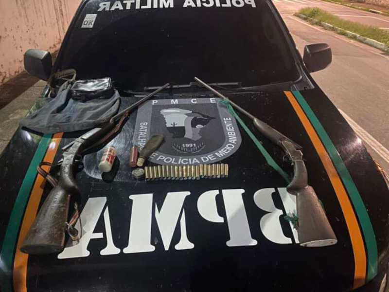 Armas de fogo e materiais usados para caça ilegal são apreendidos pela Polícia Militar em Campos Sales, CE