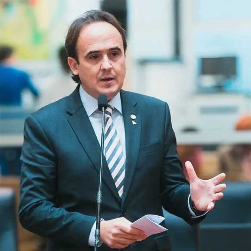 Deputado Carlos Humberto (Divulgação)