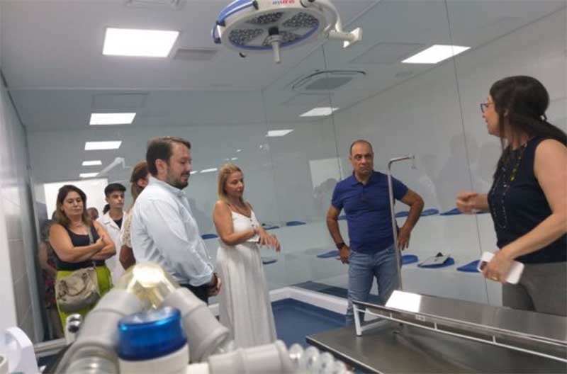 Prefeito Auricchio é apresentado às instalações do Hospital Universitário Municipal. (Foto: George Garcia)