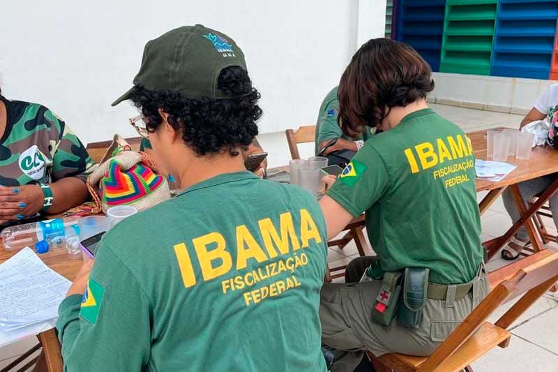 Ibama notifica agências de turismo e hotéis por uso irregular de animais