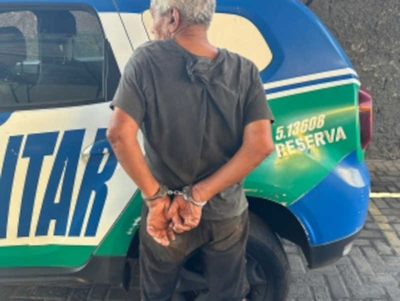 Idoso é preso suspeito de castrar animais ilegalmente, em Goiânia, GO