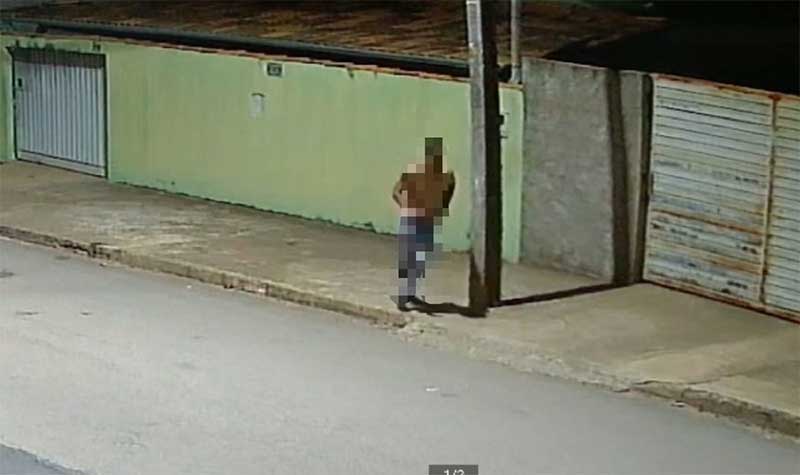 VÍDEO: câmeras de monitoramento mostram momento em que homem joga cão contra cerca elétrica em residência em Catalão, GO