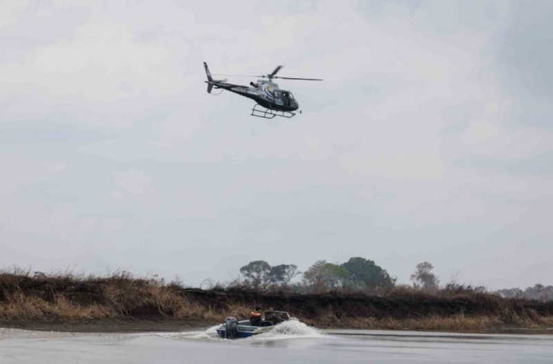 PMA e Grupo de Patrulhamento Aéreo utilizam helicóptero para resgatar animais feridos no Pantanal