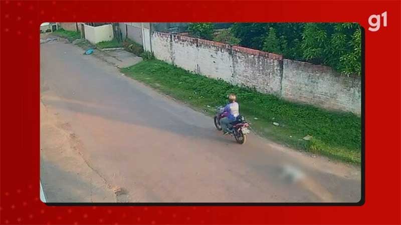 Cachorro é arrastado por moto em rua de cidade no interior do Amazonas: VÍDEO